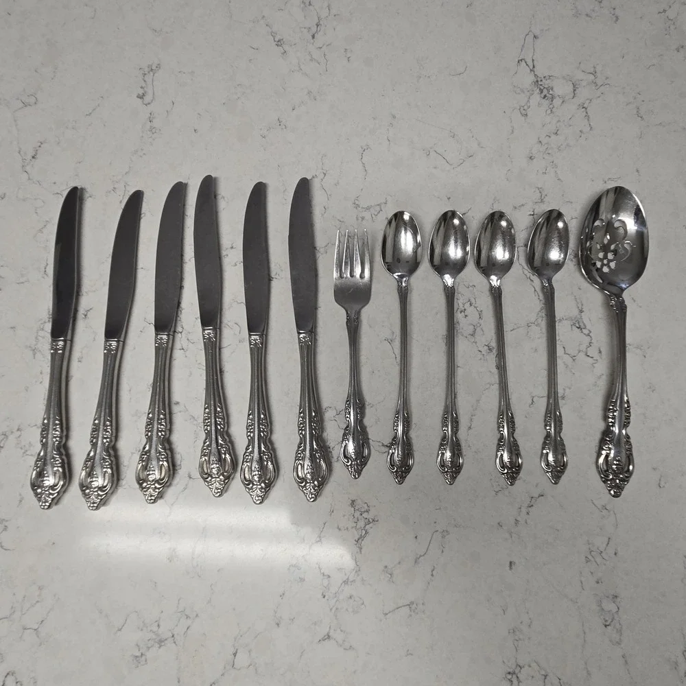 Mixed Lot of 12 Oneida Community Brahms 18/8 Stainless Steel Replacement Pieces
